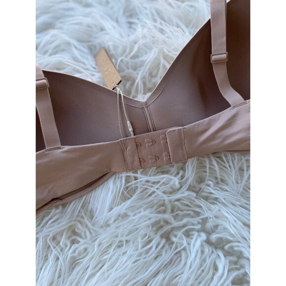 Skims Wireless Form Pushup Plunge Bra Clay Size 40D - Picture 8 of 9